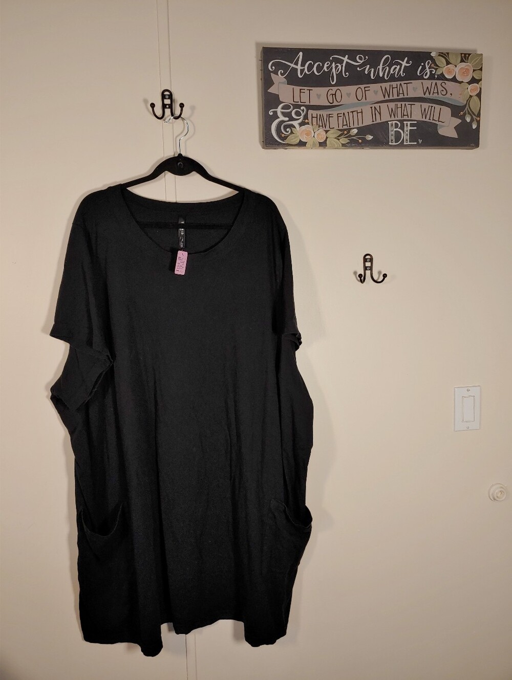 Torrid Sleep Size 6 Black Short Sleeve Nightshirt With Front Pockets